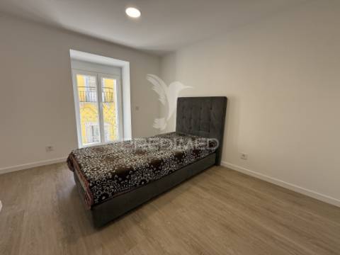 Apartamento t2 remodelado no centro de santarém