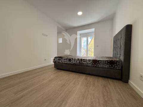 Apartamento t2 remodelado no centro de santarém