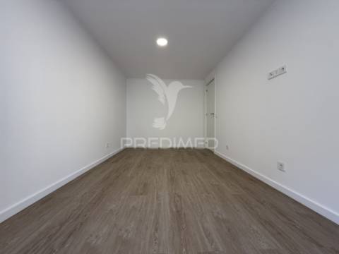 Apartamento t2 remodelado no centro de santarém