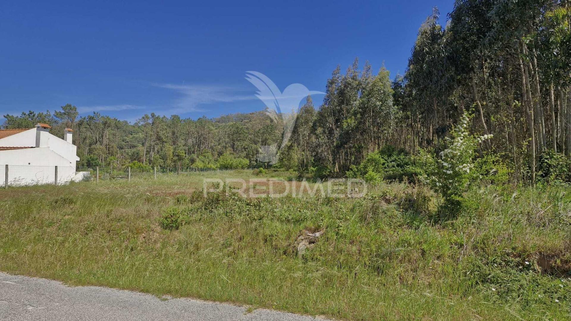 Terreno com excelente potencial a poucos minutos da praia