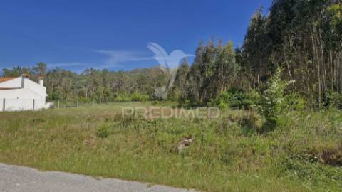 Terreno com excelente potencial a poucos minutos da praia