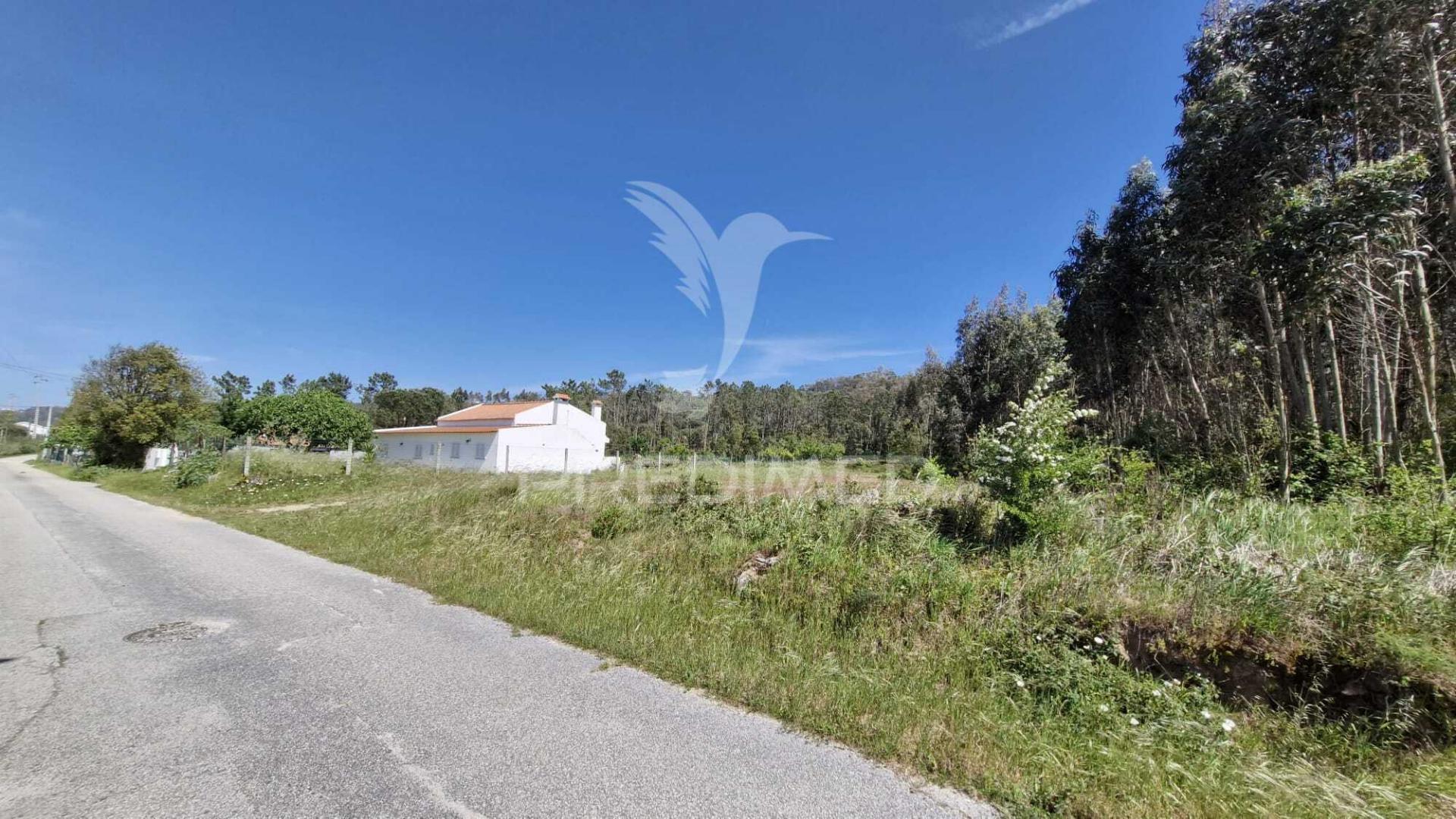 Terreno com excelente potencial a poucos minutos da praia