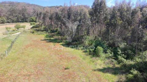 Terreno com excelente potencial a poucos minutos da praia