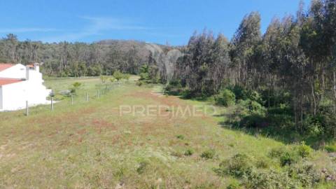 Terreno com excelente potencial a poucos minutos da praia