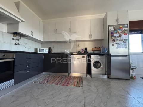 Moradia t3 com tertúlia em nabais
