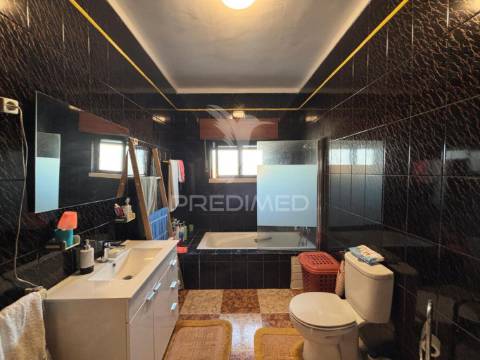 Moradia t3 com tertúlia em nabais