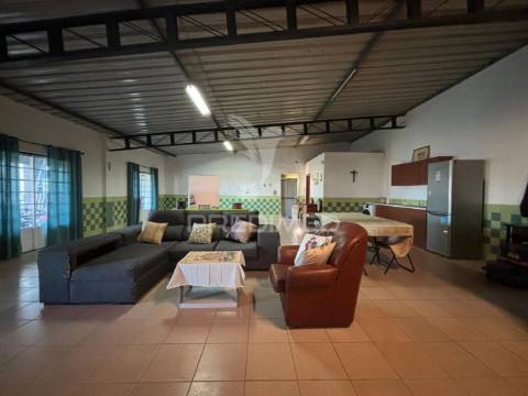 Moradia t3 com tertúlia em nabais