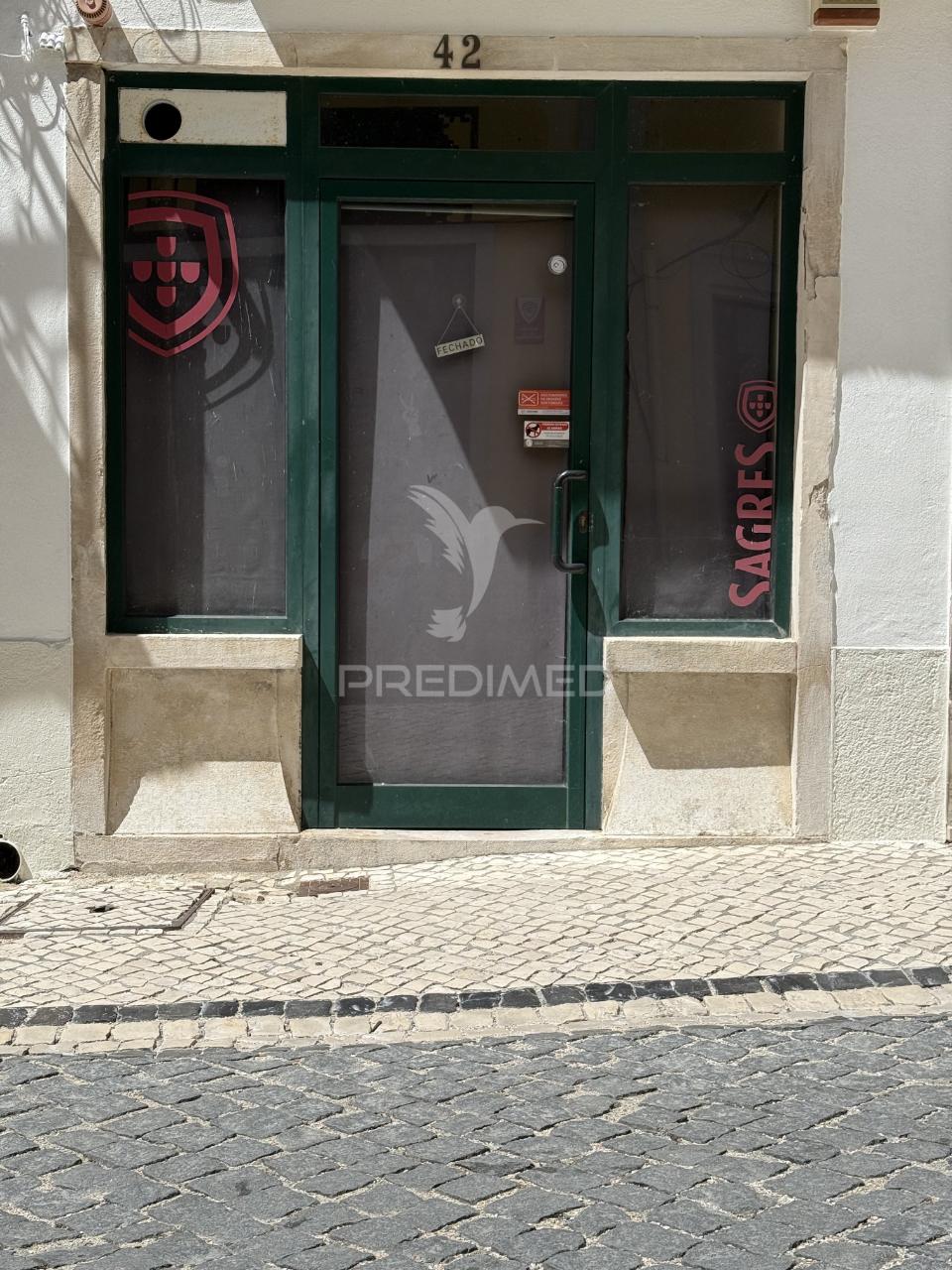 Loja comercial no centro de santarém  excelente oportunidade de investimento no coração