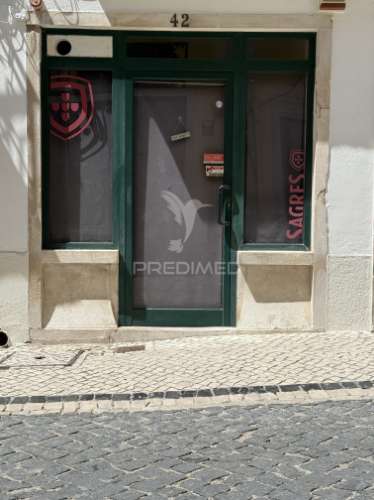 Loja comercial no centro de santarém  excelente oportunidade de investimento no coração