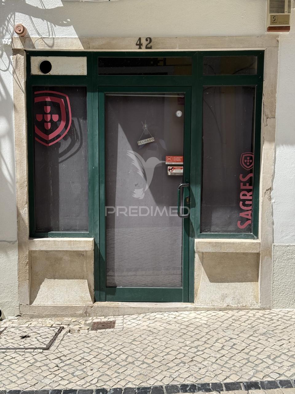 Loja comercial no centro de santarém  excelente oportunidade de investimento no coração