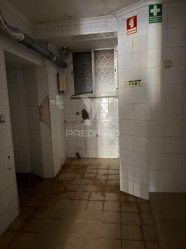 Loja comercial no centro de santarém  excelente oportunidade de investimento no coração