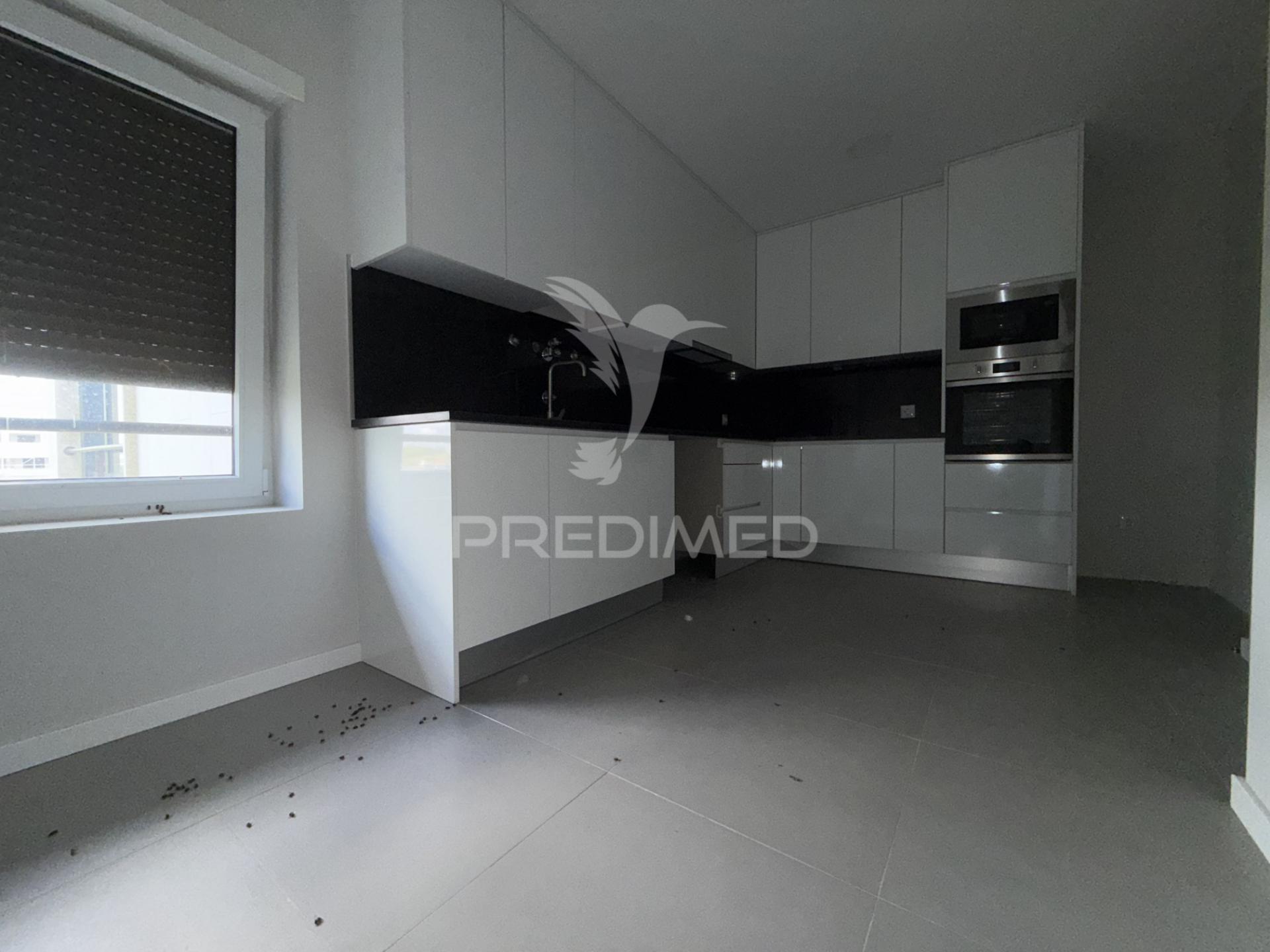 Apartamento t3 com garagem - torres novas