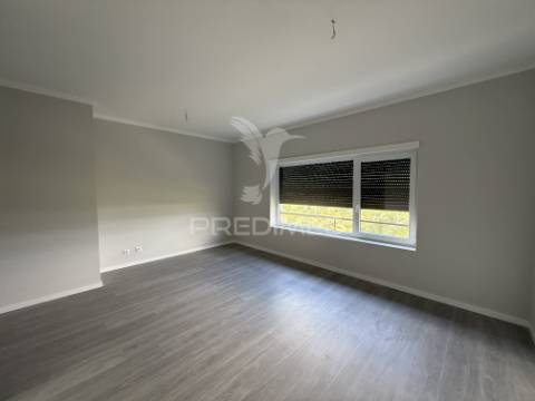 Apartamento t3 com garagem - torres novas