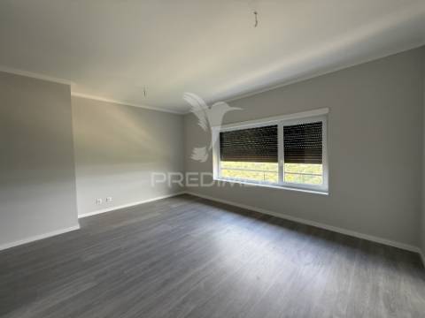 Apartamento t3 com garagem - torres novas