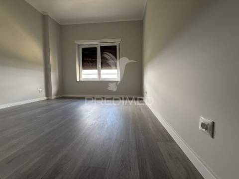 Apartamento t3 com garagem - torres novas