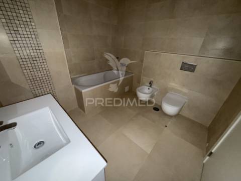 Apartamento t3 com garagem - torres novas
