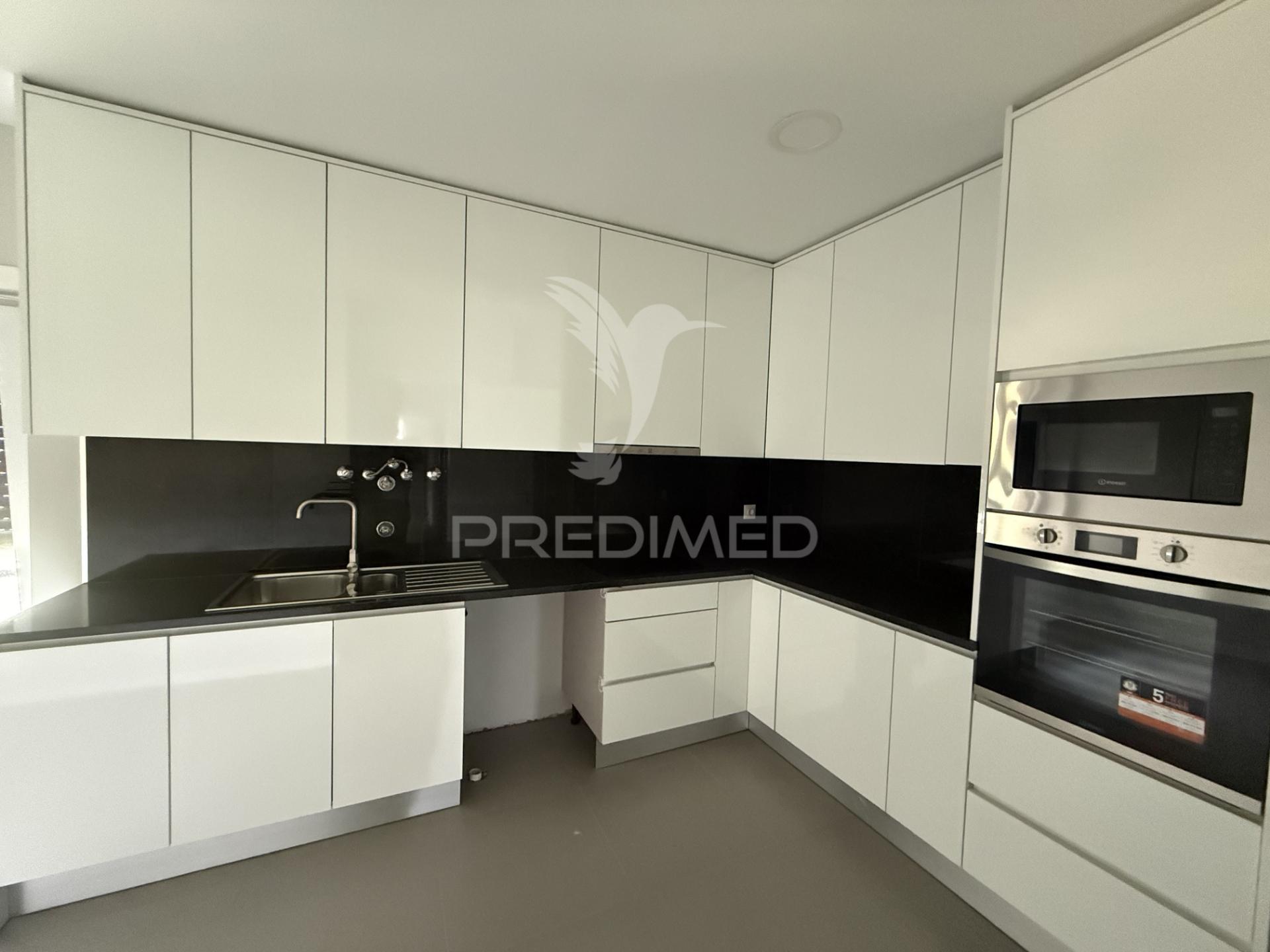 Apartamento t3 com garagem - torres novas