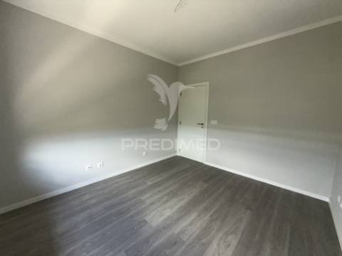 Apartamento t3 com garagem - torres novas