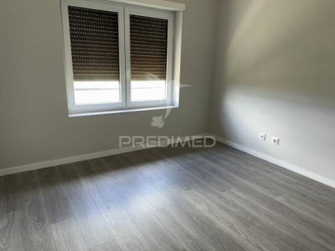 Apartamento t3 com garagem - torres novas