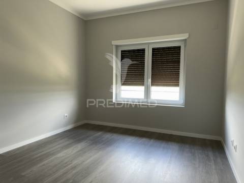 Apartamento t3 com garagem - torres novas