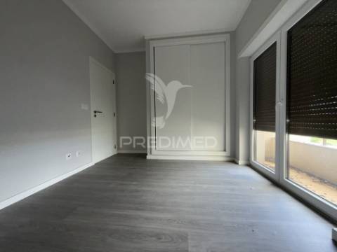 Apartamento t3 com garagem - torres novas