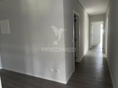 Apartamento t3 com garagem - torres novas