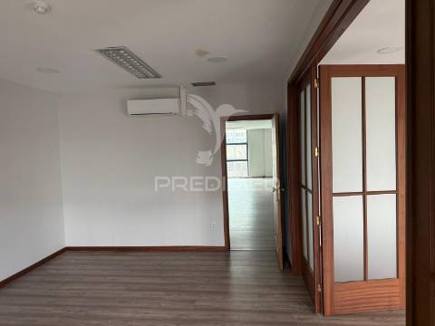 Investir no centro de santo tirso | potencial, oportunidade, imperdível!