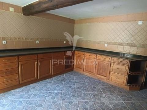 Moradia t4 ribeira de nisa