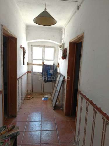 Moradia terrea c/quintal