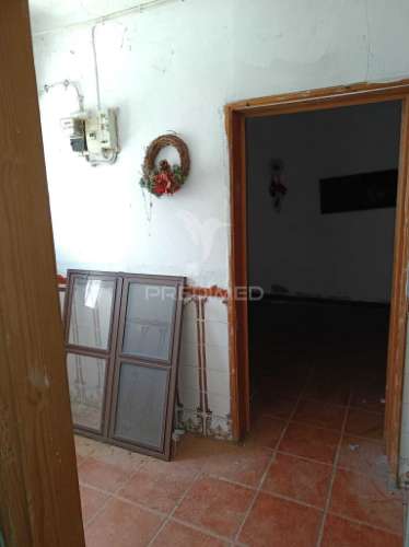 Moradia terrea c/quintal