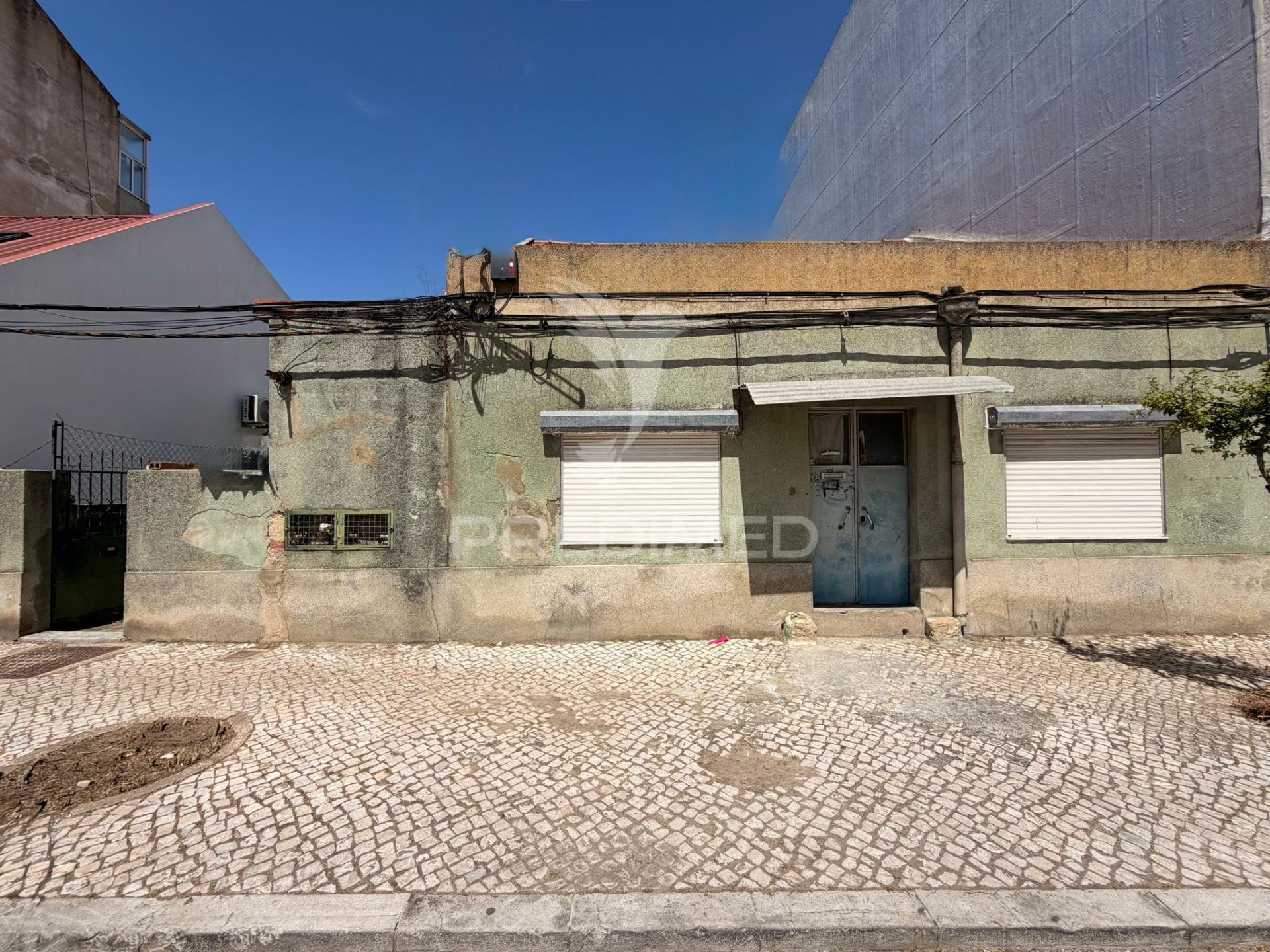 Moradia t3 na baixa da banheira