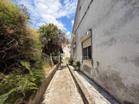 Moradia t3 na baixa da banheira