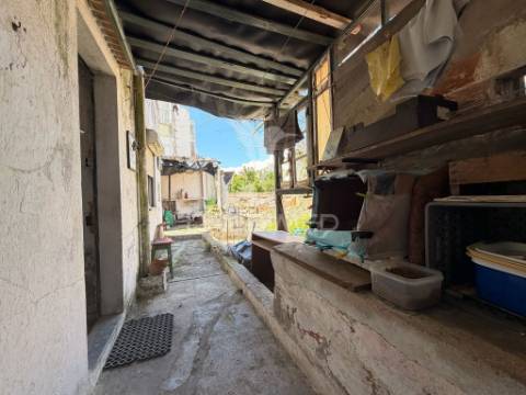 Moradia t3 na baixa da banheira