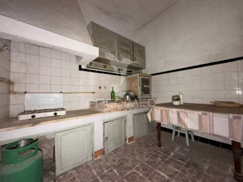 Moradia t3 na baixa da banheira