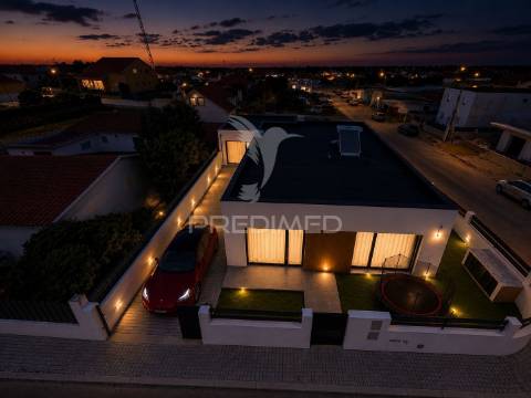 Moradia t3 com piscina - pinhal do general - fernão ferro