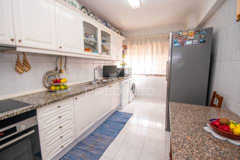 Apartamento t3 à venda na ramada, odivelas