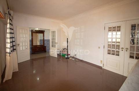 Moradia térrea t4 com anexo e quintal – vila do vimieiro