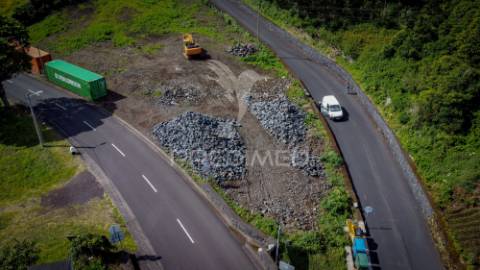 Terreno urbanizável na freguesia da urzelina – ilha de são jorge