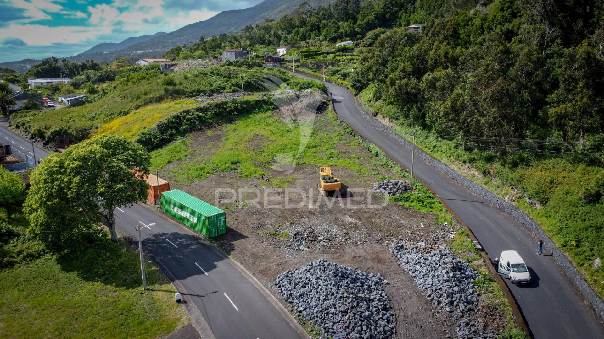 Terreno urbanizável na freguesia da urzelina – ilha de são jorge