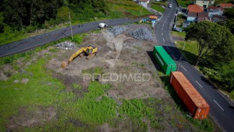 Terreno urbanizável na freguesia da urzelina – ilha de são jorge