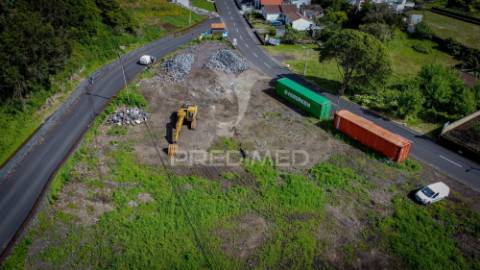 Terreno urbanizável na freguesia da urzelina – ilha de são jorge