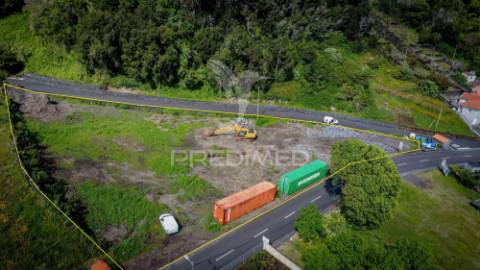 Terreno urbanizável na freguesia da urzelina – ilha de são jorge