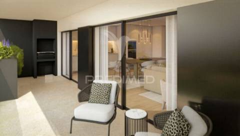 Luxuoso t2 em condomínio privado "sesmarias garden" com piscina| elegância e exclusividade