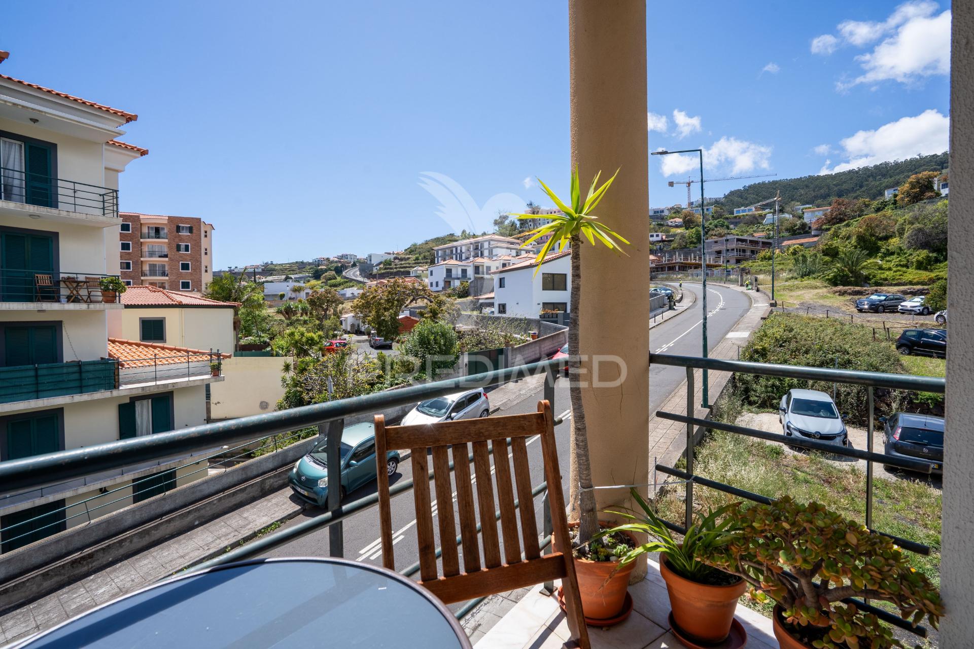 Apartamento t2 centro do caniço