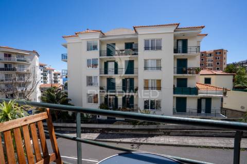 Apartamento t2 centro do caniço