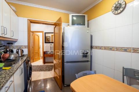 Apartamento t2 centro do caniço