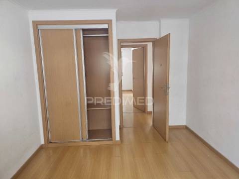 Apartamento t2 ameixoeira com garagem