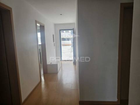 Apartamento t2 ameixoeira com garagem