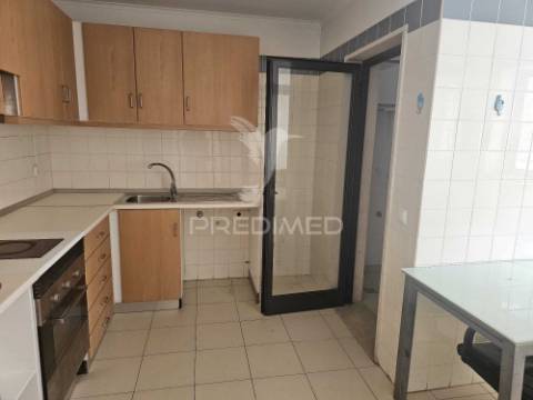 Apartamento t2 ameixoeira com garagem