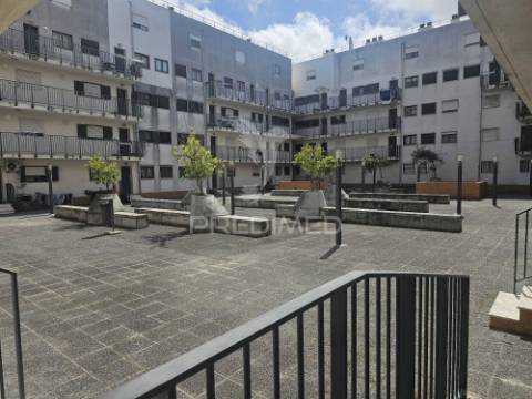 Apartamento t2 ameixoeira com garagem